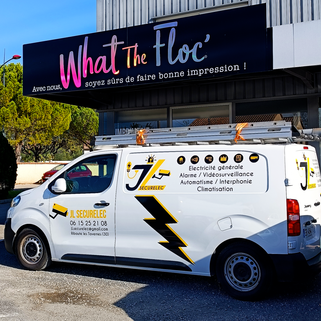 Flocage publicitaire sur utilaire pour une entreprise d'élécricité Alès dans le Gard